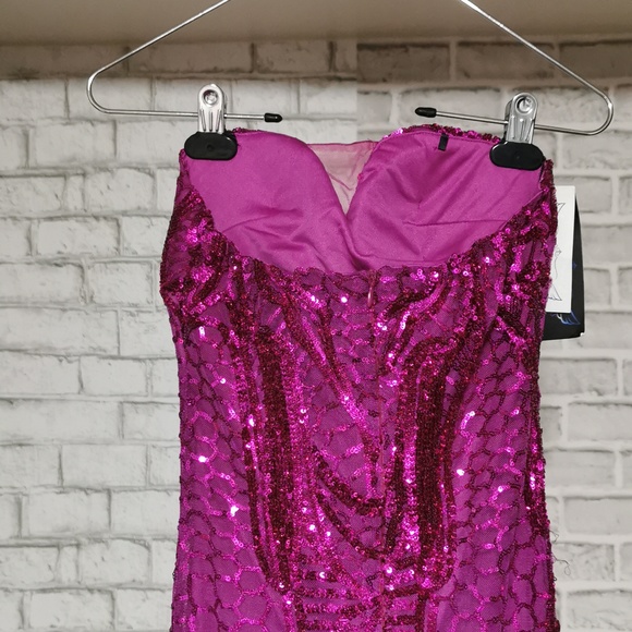 PROM sequin dress fuchsia. Ladies XS - Picture 5 of 7